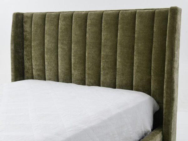 13160852846_03417-024427_30_Queen_Bed_A5.jpg