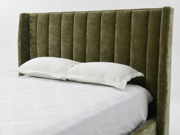 13160852846_03417-024427_30_Queen_Bed_A6.jpg