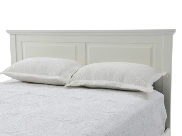 13194512929_03384-000076_Queen_Bed_A3.jpg