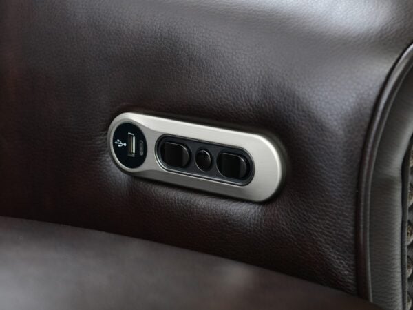 13180633176_05658-000271_sofa_recliner_A7.jpg